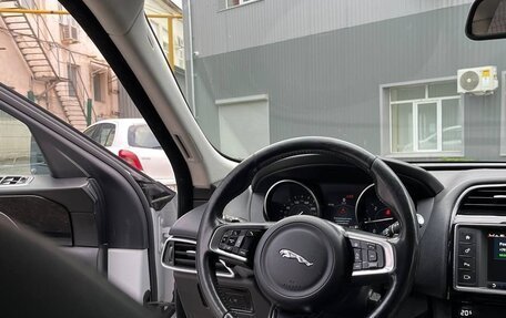 Jaguar F-Pace, 2017 год, 2 900 000 рублей, 8 фотография