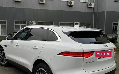 Jaguar F-Pace, 2017 год, 2 900 000 рублей, 3 фотография