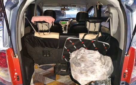 Toyota Ractis I, 2009 год, 700 000 рублей, 6 фотография