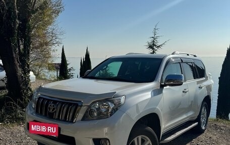 Toyota Land Cruiser Prado 150 рестайлинг 2, 2010 год, 3 350 000 рублей, 3 фотография