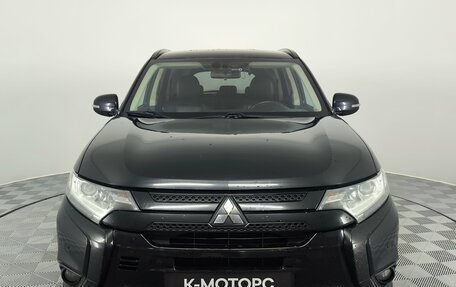 Mitsubishi Outlander III рестайлинг 3, 2020 год, 2 390 000 рублей, 3 фотография