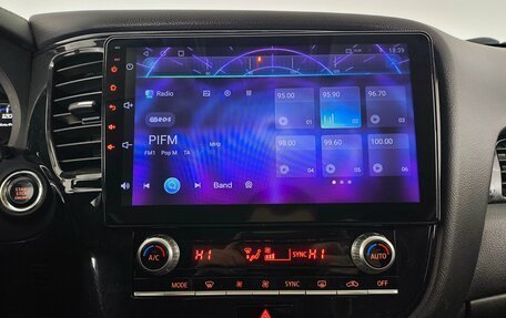 Mitsubishi Outlander III рестайлинг 3, 2020 год, 2 390 000 рублей, 17 фотография