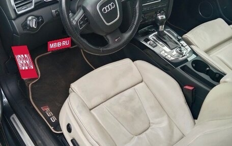 Audi RS 5, 2011 год, 1 950 000 рублей, 5 фотография