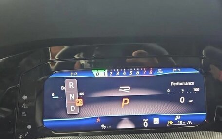 Volkswagen Golf R, 2025 год, 7 049 000 рублей, 12 фотография