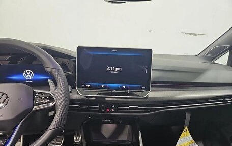 Volkswagen Golf R, 2025 год, 7 049 000 рублей, 15 фотография