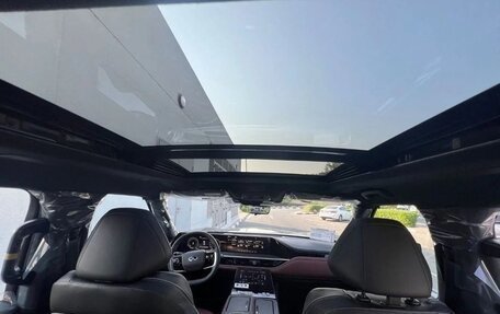 Infiniti QX80, 2025 год, 20 390 000 рублей, 20 фотография