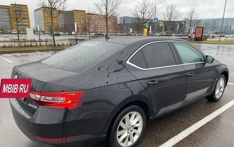 Skoda Superb III рестайлинг, 2018 год, 1 950 000 рублей, 6 фотография