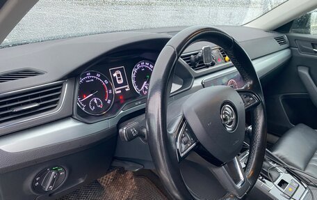 Skoda Superb III рестайлинг, 2018 год, 1 950 000 рублей, 12 фотография