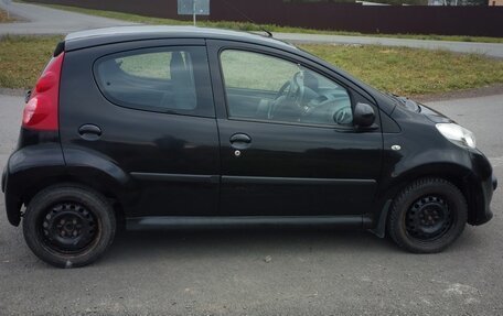 Peugeot 107 I рестайлинг, 2007 год, 300 000 рублей, 12 фотография