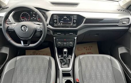 Volkswagen T-Cross I, 2021 год, 1 199 999 рублей, 9 фотография