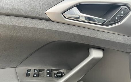 Volkswagen T-Cross I, 2021 год, 1 199 999 рублей, 13 фотография