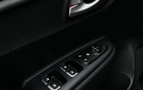 KIA Rio IV, 2018 год, 1 589 000 рублей, 18 фотография