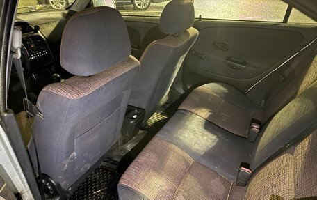 Mitsubishi Carisma I, 1999 год, 85 000 рублей, 10 фотография