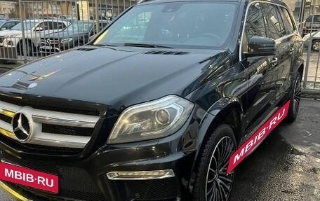 Mercedes-Benz GL-Класс, 2015 год, 3 000 000 рублей, 3 фотография