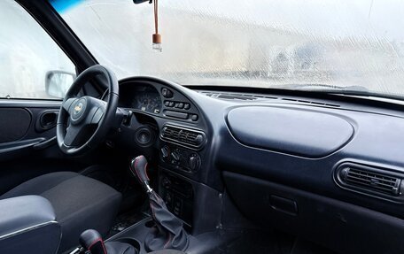 Chevrolet Niva I рестайлинг, 2017 год, 630 000 рублей, 6 фотография