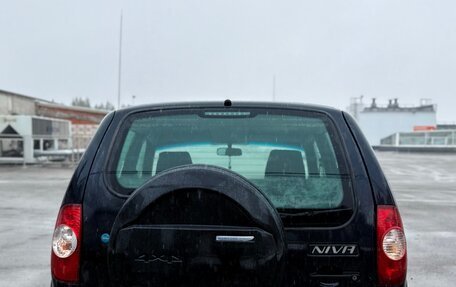 Chevrolet Niva I рестайлинг, 2017 год, 630 000 рублей, 5 фотография