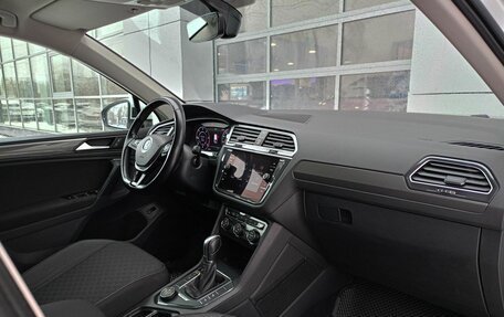 Volkswagen Tiguan II, 2018 год, 2 664 000 рублей, 6 фотография