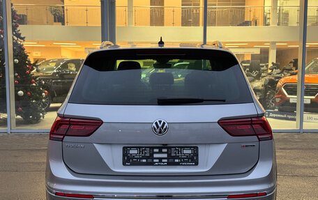 Volkswagen Tiguan II, 2019 год, 3 300 000 рублей, 5 фотография