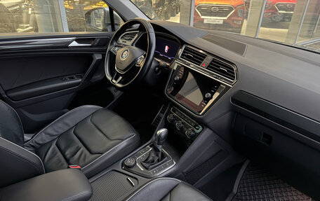 Volkswagen Tiguan II, 2019 год, 3 300 000 рублей, 13 фотография