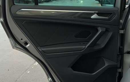 Volkswagen Tiguan II, 2019 год, 3 300 000 рублей, 21 фотография