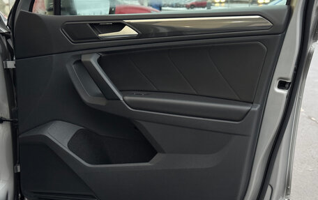 Volkswagen Tiguan II, 2019 год, 3 300 000 рублей, 23 фотография