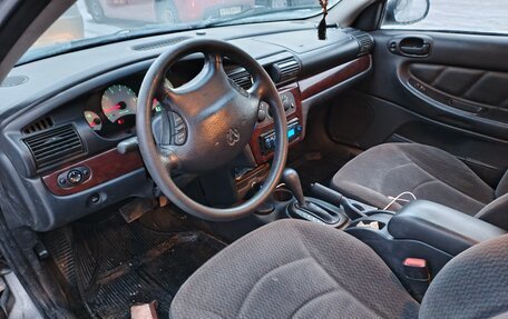 Dodge Stratus II, 2001 год, 350 000 рублей, 11 фотография