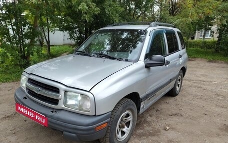 Chevrolet Tracker II, 2000 год, 240 000 рублей, 2 фотография