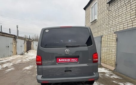 Volkswagen Caravelle T5, 2011 год, 2 228 000 рублей, 14 фотография