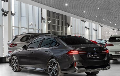 BMW 5 серия, 2023 год, 8 200 000 рублей, 6 фотография