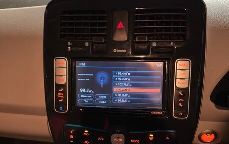 Nissan Leaf I, 2012 год, 800 000 рублей, 12 фотография