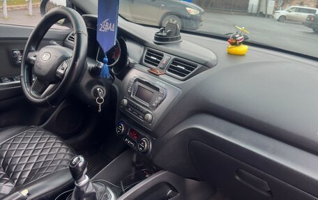 KIA Rio III рестайлинг, 2012 год, 770 000 рублей, 10 фотография