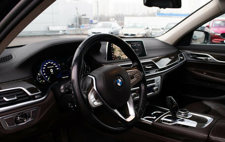 BMW 7 серия, 2018 год, 2 897 000 рублей, 12 фотография