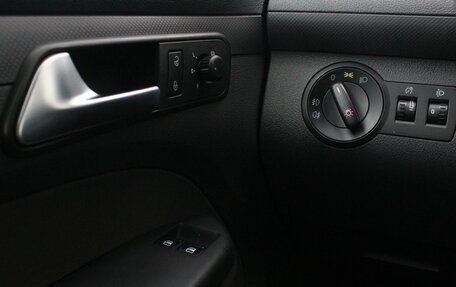 Volkswagen Caddy III рестайлинг, 2011 год, 950 000 рублей, 20 фотография