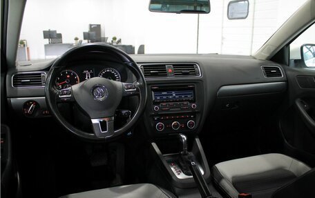 Volkswagen Jetta VI, 2012 год, 1 249 000 рублей, 10 фотография