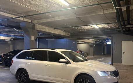 Skoda Octavia, 2018 год, 2 200 000 рублей, 10 фотография