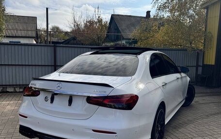 Mercedes-Benz E-Класс, 2021 год, 5 500 000 рублей, 2 фотография