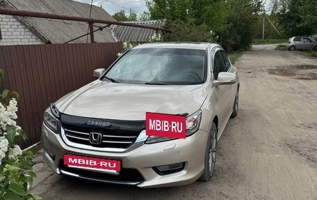 Honda Accord IX рестайлинг, 2013 год, 1 555 000 рублей, 2 фотография