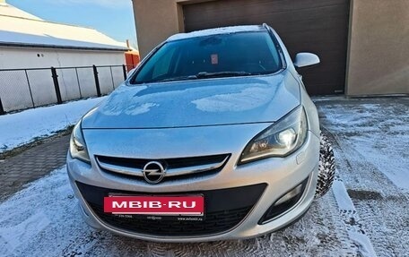 Opel Astra J, 2013 год, 870 000 рублей, 5 фотография