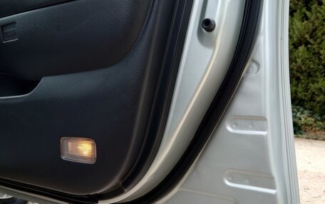 Toyota Avensis III рестайлинг, 2006 год, 750 000 рублей, 8 фотография