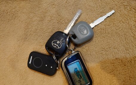 Toyota Avensis III рестайлинг, 2006 год, 750 000 рублей, 14 фотография