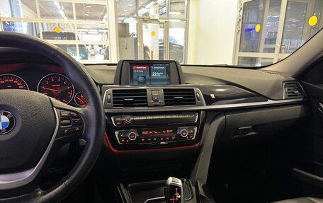 BMW 3 серия, 2018 год, 2 800 000 рублей, 16 фотография