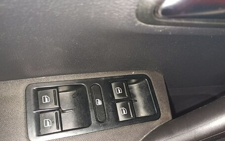 Volkswagen Polo VI (EU Market), 2013 год, 700 000 рублей, 7 фотография