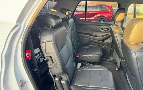 Chevrolet Traverse II, 2017 год, 3 000 000 рублей, 7 фотография