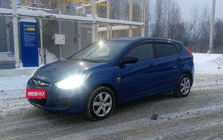 Hyundai Solaris II рестайлинг, 2012 год, 575 000 рублей, 2 фотография