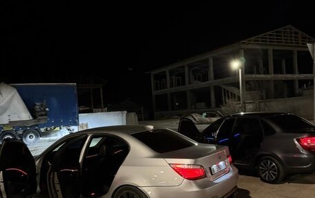 BMW 5 серия, 2006 год, 800 000 рублей, 5 фотография