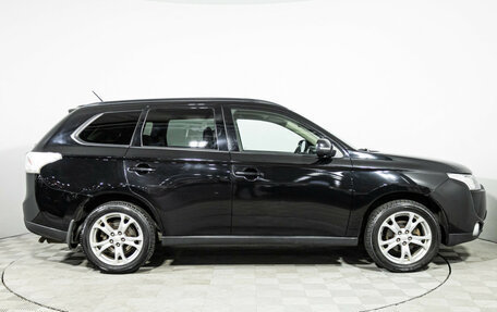Mitsubishi Outlander III рестайлинг 3, 2013 год, 1 099 585 рублей, 4 фотография