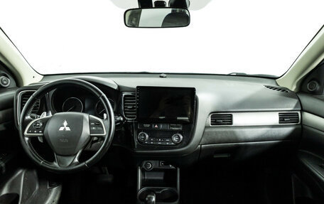 Mitsubishi Outlander III рестайлинг 3, 2013 год, 1 099 585 рублей, 13 фотография