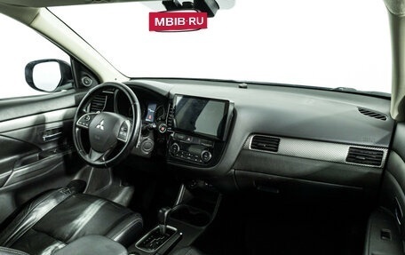 Mitsubishi Outlander III рестайлинг 3, 2013 год, 1 099 585 рублей, 9 фотография
