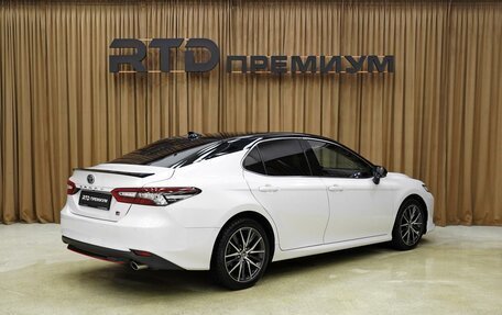 Toyota Camry, 2022 год, 3 290 000 рублей, 3 фотография