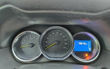 Renault Duster I рестайлинг, 2017 год, 1 384 000 рублей, 16 фотография